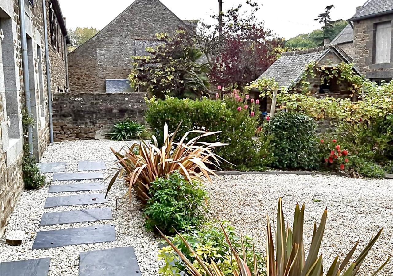Maison Alfred Et Agatha Pleudihen-sur-Rance Esterno foto